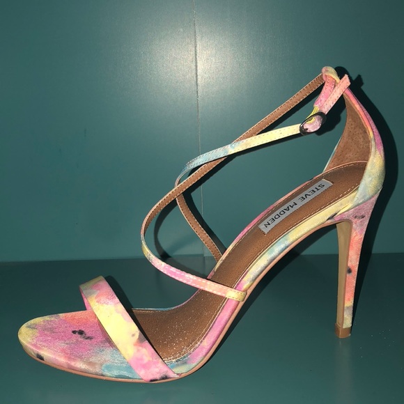 STEVE MADDEN step in these Sassy strappy heels 10 - Picture 2 of 5